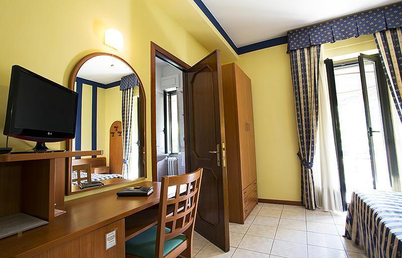 Hotel Ristorante Umbria Orvieto Exterior photo