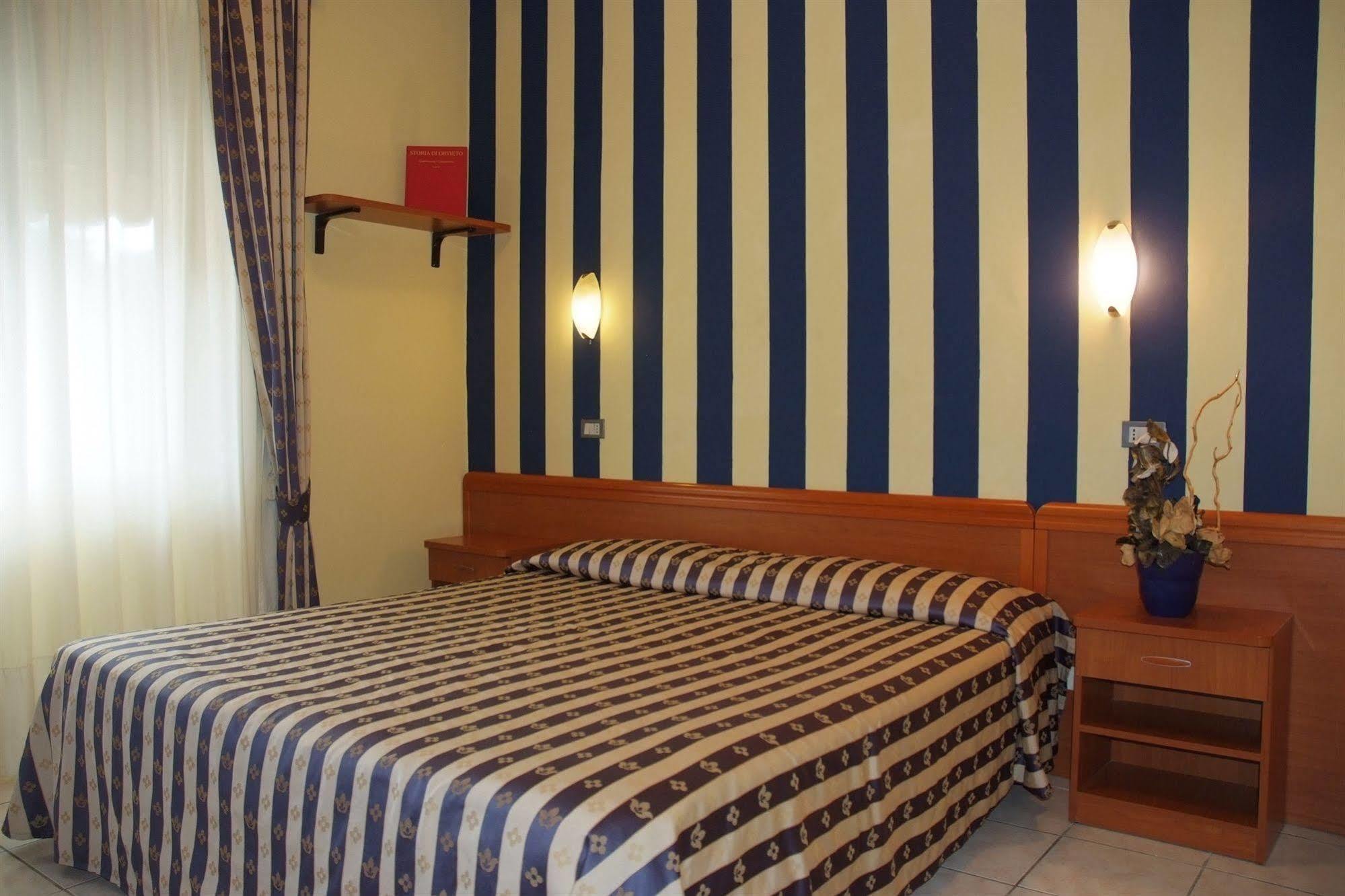 Hotel Ristorante Umbria Orvieto Exterior photo