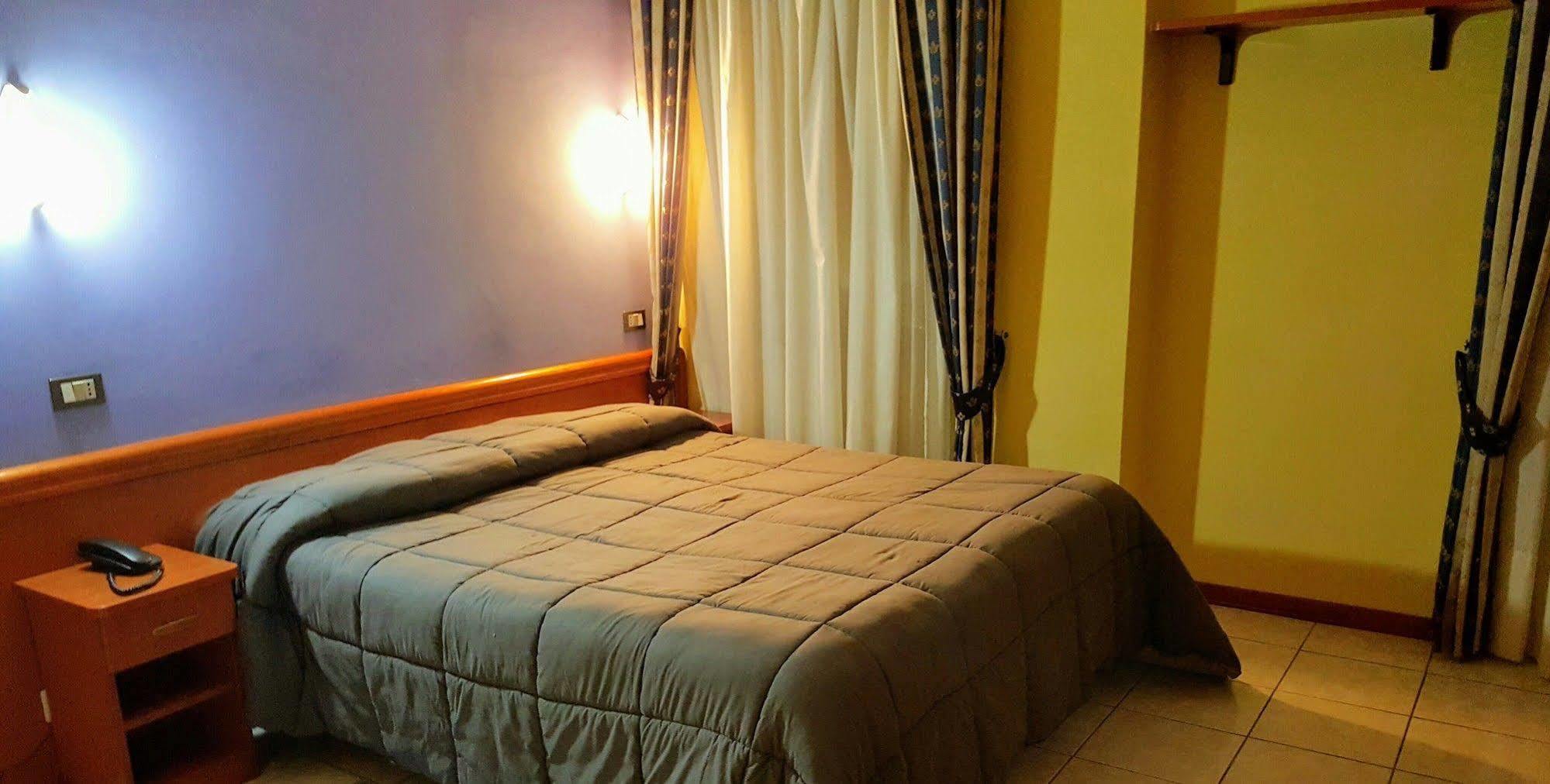 Hotel Ristorante Umbria Orvieto Exterior photo